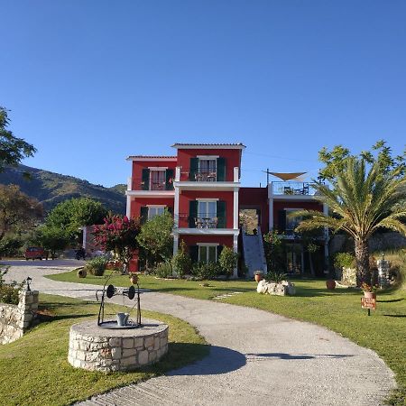 Kykeon Studios Katelios Luaran gambar