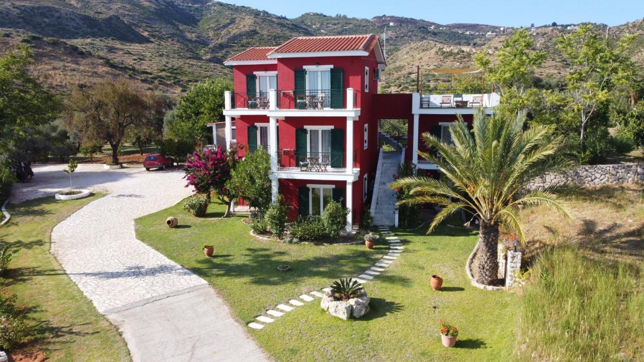 Kykeon Studios Katelios Luaran gambar