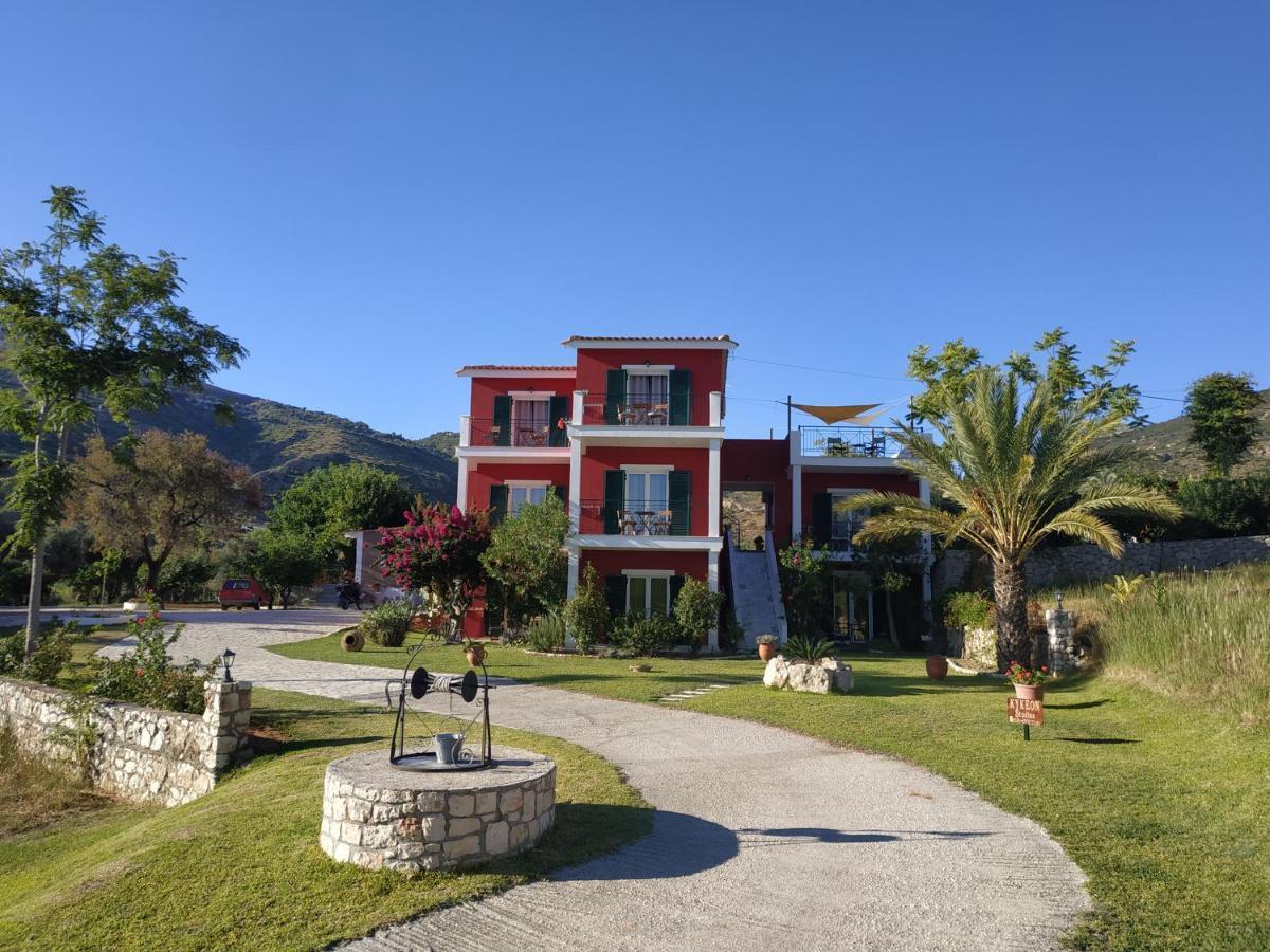 Kykeon Studios Katelios Luaran gambar
