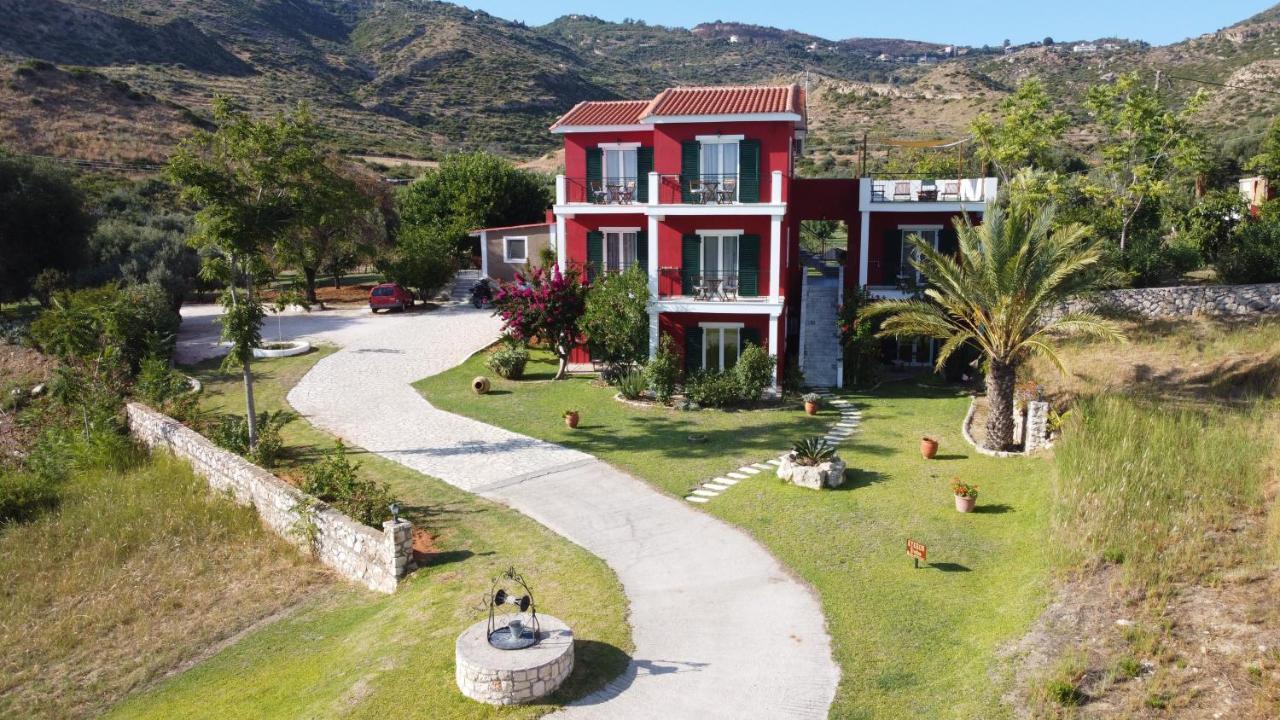 Kykeon Studios Katelios Luaran gambar